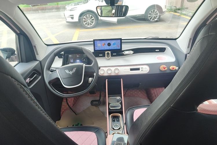 Used Wuling Hongguang MINIEV 2022 Macaron Premium Model – Lithium Iron Phosphate Center Console