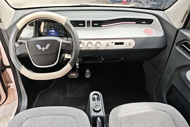 Used Wuling Hongguang MINIEV 2022 Macaron Premium Model – Lithium Iron Phosphate Center Console