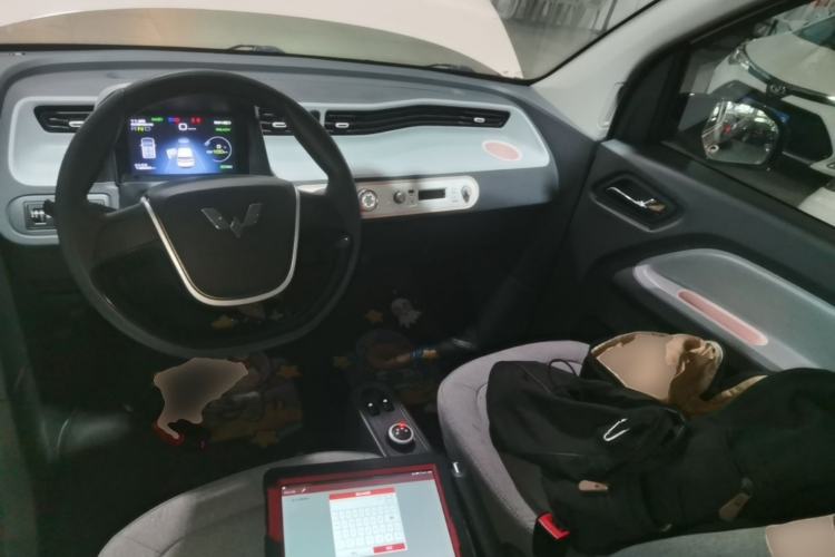 Used Wuling Hongguang MINIEV 2022 Macaron Premium Model – Lithium Iron Phosphate Center Console
