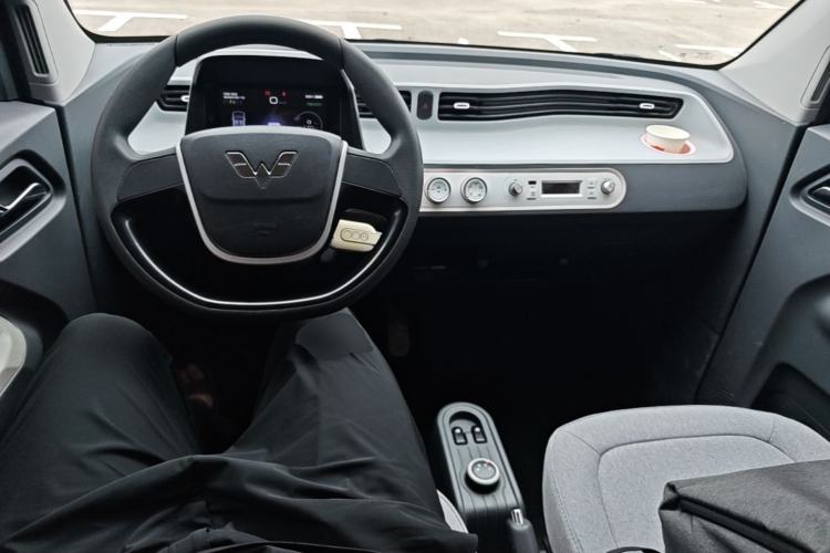 Used Wuling Hongguang MINIEV 2022 Macaron-Color Edition Lithium Iron Phosphate Center Console