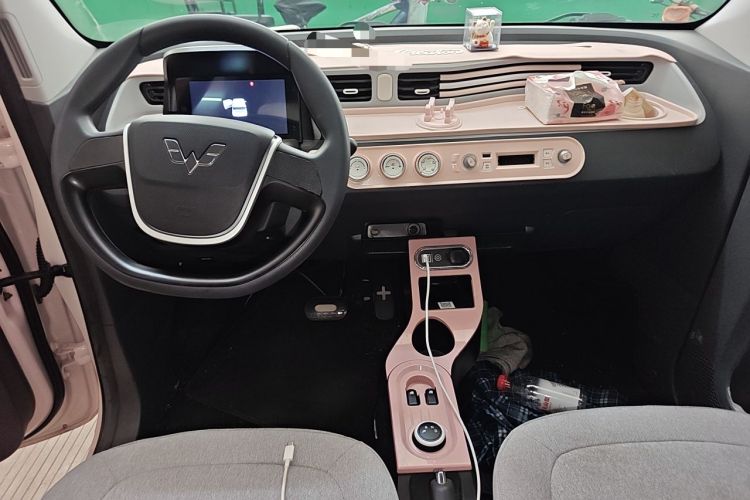 Used Wuling Hongguang MINIEV 2022 Macaron Fashion Edition Lithium-Nickel-Cobalt-Alpha-oxide Center Console