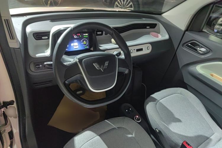 Used Wuling Hongguang MINIEV 2022 Macaron Premium Model – Lithium Iron Phosphate Center Console