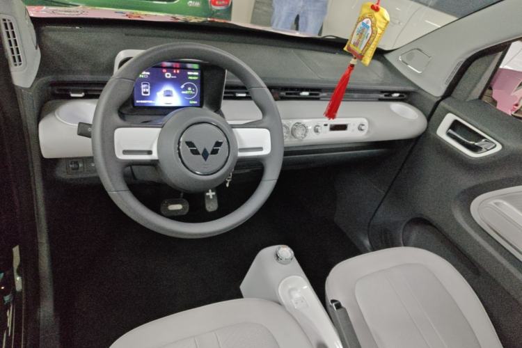 Used Wuling Hongguang MINIEV 2022 Convertible Model Center Console