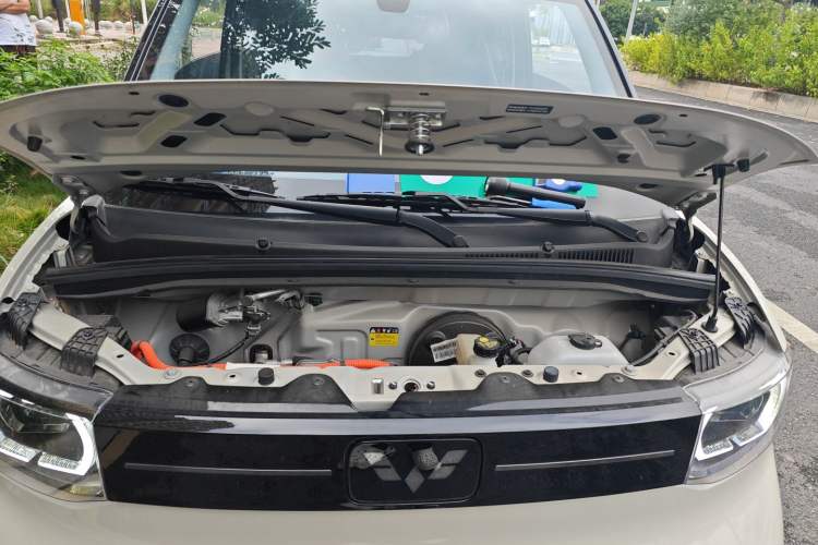 Used Wuling Hongguang MINIEV 2022 Macaron Premium Model – Lithium Iron Phosphate Engine Bay