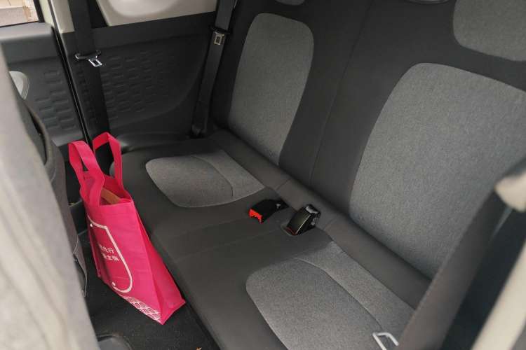 Used Wuling Hongguang MINIEV 2022 Macaron Premium Model – Lithium Iron Phosphate Left Rear Seat