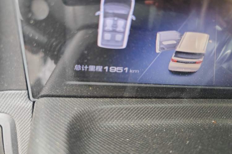Used Wuling Hongguang MINIEV 2022 Macaron Premium Model – Lithium Iron Phosphate Odometer Close Up