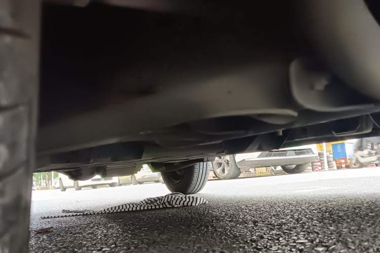 Used Wuling Hongguang MINIEV 2022 Macaron Fashion Model Lithium Iron Phosphate Chassis Front Right