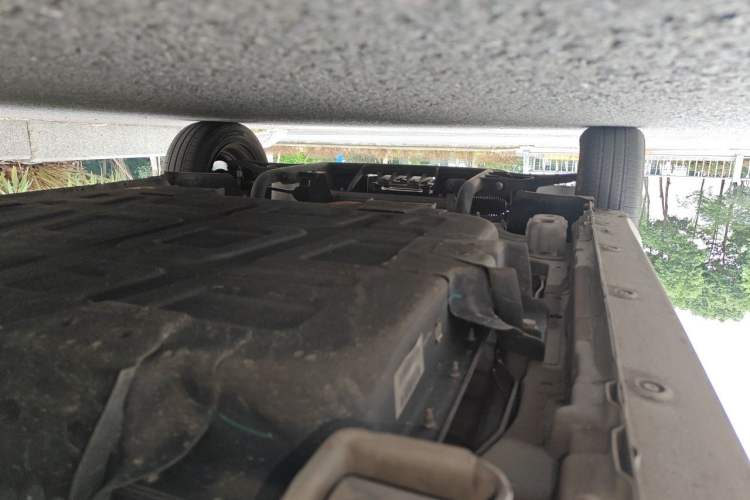 Used Wuling Hongguang MINIEV 2022 Macaron Premium Model – Lithium Ternary Battery Chassis Rear Left