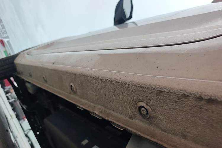 Used Wuling Hongguang MINIEV 2022 Macaron Fashion Model Lithium Iron Phosphate Chassis Rear Left