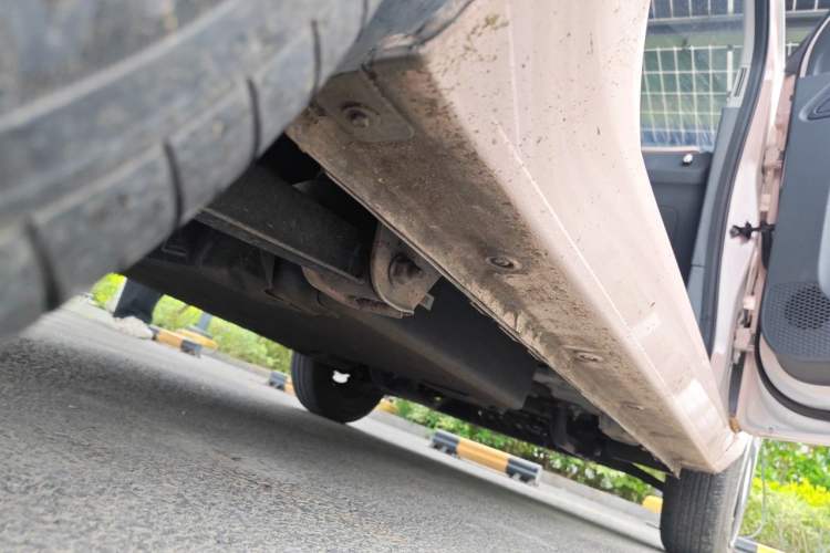 Used Wuling Hongguang MINIEV 2022 Macaron Fashion Model Lithium Iron Phosphate Chassis Rear Right