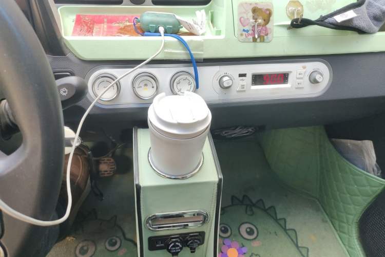 Used Wuling Hongguang MINIEV 2022 Macaron Premium Model – Lithium Iron Phosphate Audio And AC Panel