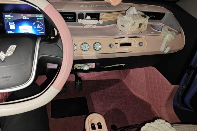 Used Wuling Hongguang MINIEV 2022 Macaron Colorful Edition Lithium-Ion Battery Audio And AC Panel