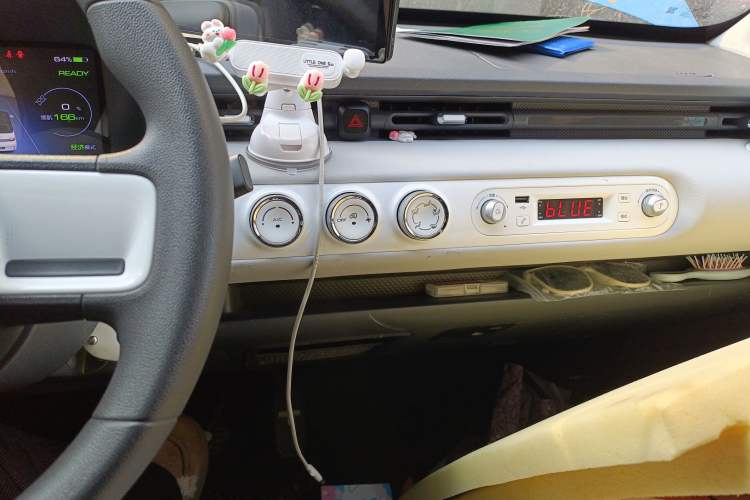 Used Wuling Hongguang MINIEV 2022 Convertible Model Audio And AC Panel