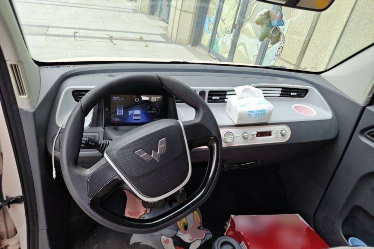 Used Wuling Hongguang MINIEV 2022 Macaron Premium Model – Lithium Ternary Battery Center Console