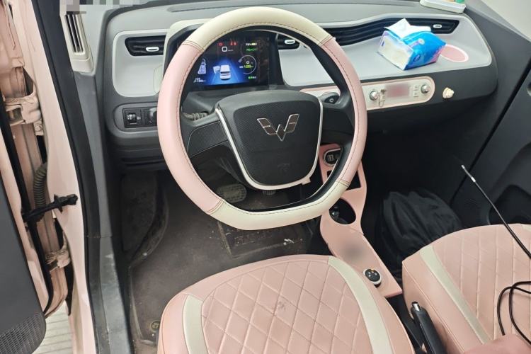Used Wuling Hongguang MINIEV 2022 Macaron Premium Model – Lithium Iron Phosphate Center Console