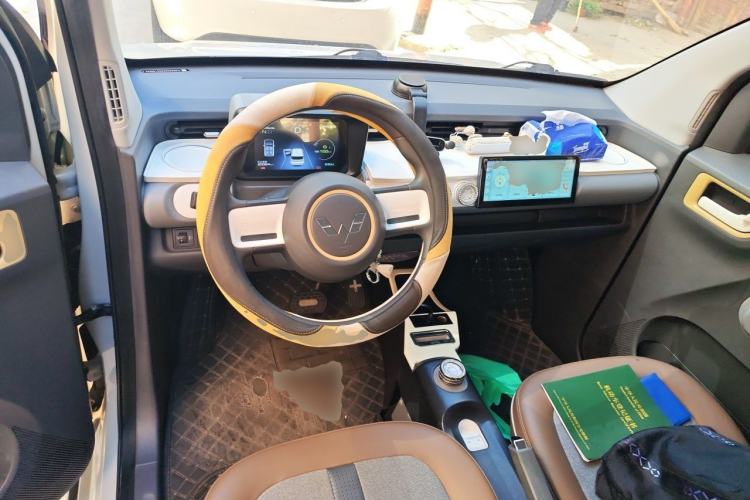 Used Wuling Hongguang MINIEV 2022 GAMEBOY 200km Gaming Edition with Lithium Iron Phosphate Center Console