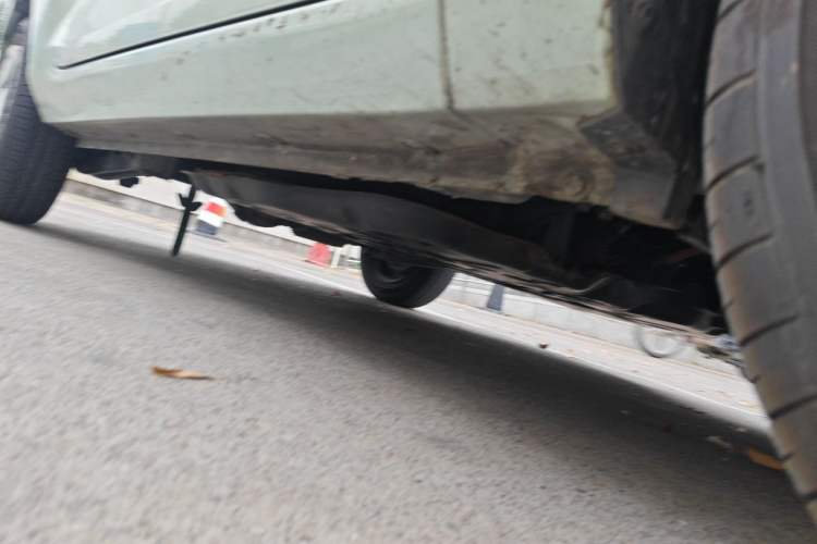 Used Wuling Hongguang MINIEV 2022 Macaron Fashion Model Lithium Iron Phosphate Chassis Front Right