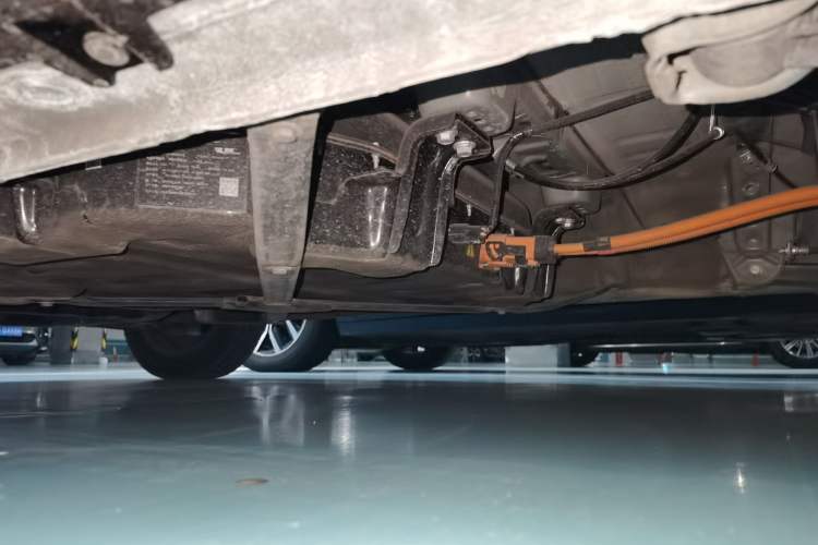 Used Wuling Hongguang MINIEV 2022 Convertible Model Chassis Rear Left