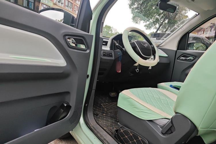 Used Wuling Hongguang MINIEV 2022 Macaron Fashion Edition Lithium-Nickel-Cobalt-Alpha-oxide Driver Seat