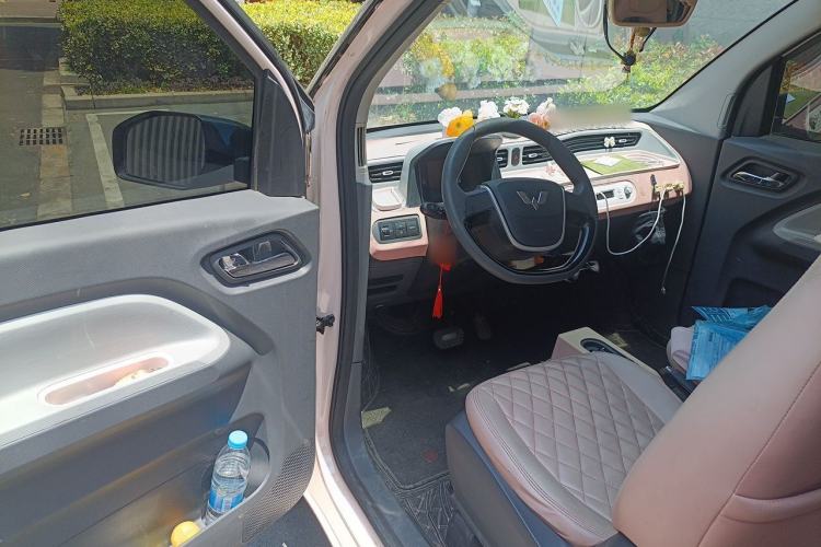 Used Wuling Hongguang MINIEV 2022 Macaron Premium Model – Lithium Iron Phosphate Driver Seat