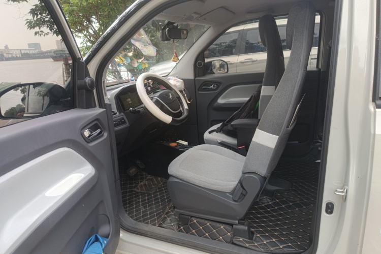 Used Wuling Hongguang MINIEV 2022 Macaron Premium Model – Lithium Iron Phosphate Driver Seat