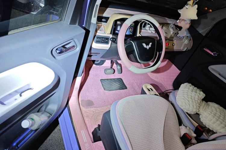 Used Wuling Hongguang MINIEV 2022 Macaron Colorful Edition Lithium-Ion Battery Driver Seat