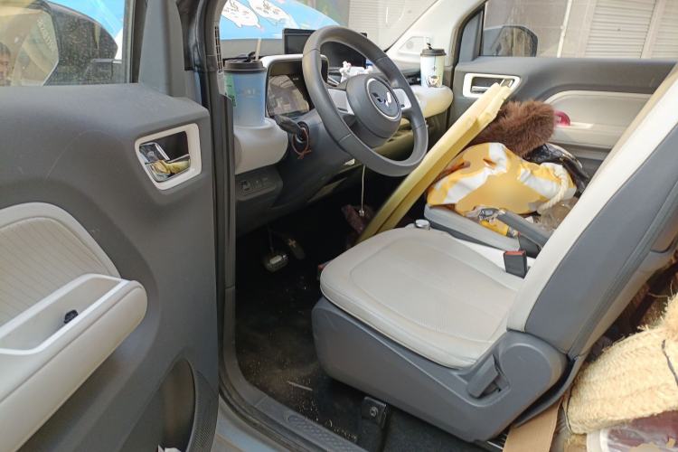 Used Wuling Hongguang MINIEV 2022 Convertible Model Driver Seat