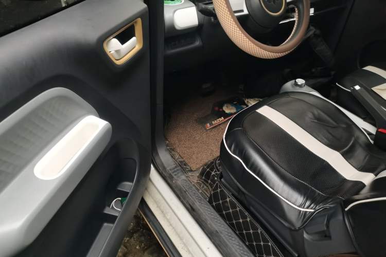 Used Wuling Hongguang MINIEV 2022 GAMEBOY 200km Gaming Edition with Lithium Iron Phosphate Driver Seat