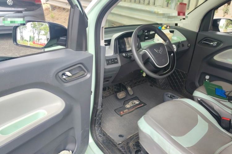 Used Wuling Hongguang MINIEV 2022 Macaron Premium Model – Lithium Iron Phosphate Driver Seat