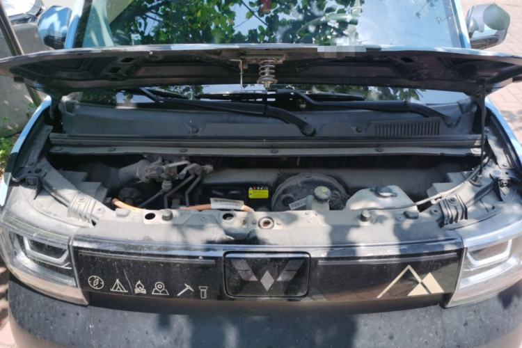Used Wuling Hongguang MINIEV 2022 GAMEBOY 300km Enthusiast Model with Lithium Iron Phosphate Engine Bay