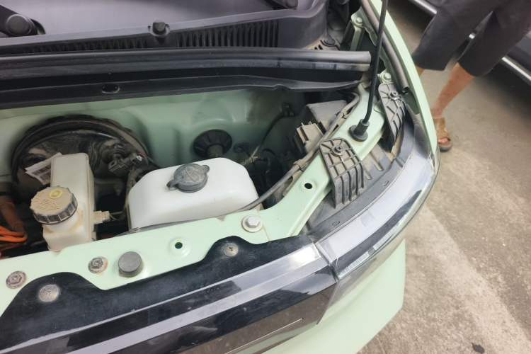 Used Wuling Hongguang MINIEV 2022 Macaron Fashion Edition Lithium-Nickel-Cobalt-Alpha-oxide Engine Bay Left