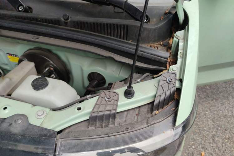 Used Wuling Hongguang MINIEV 2022 Macaron Premium Model – Lithium Iron Phosphate Engine Bay Left