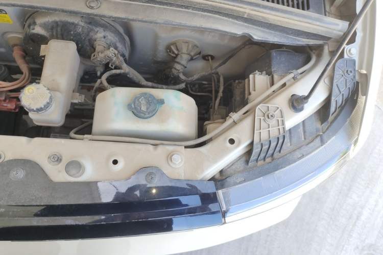 Used Wuling Hongguang MINIEV 2022 Macaron Premium Model – Lithium Iron Phosphate Engine Bay Left
