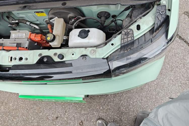 Used Wuling Hongguang MINIEV 2022 Macaron Fashion Edition Lithium-Nickel-Cobalt-Alpha-oxide Engine Bay Left