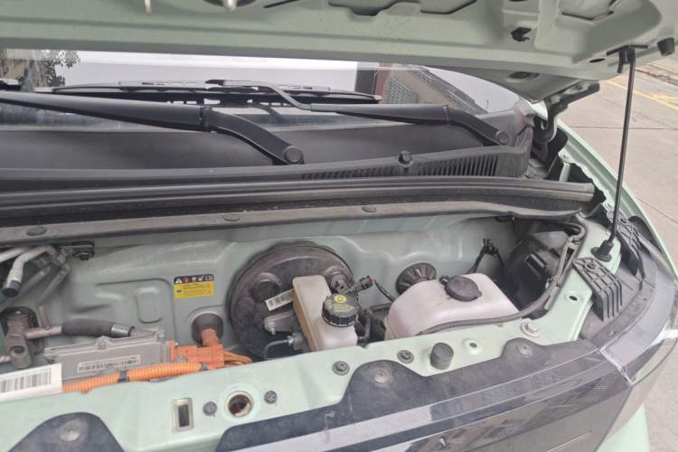 Used Wuling Hongguang MINIEV 2022 Macaron Premium Model – Lithium Iron Phosphate Engine Bay Left