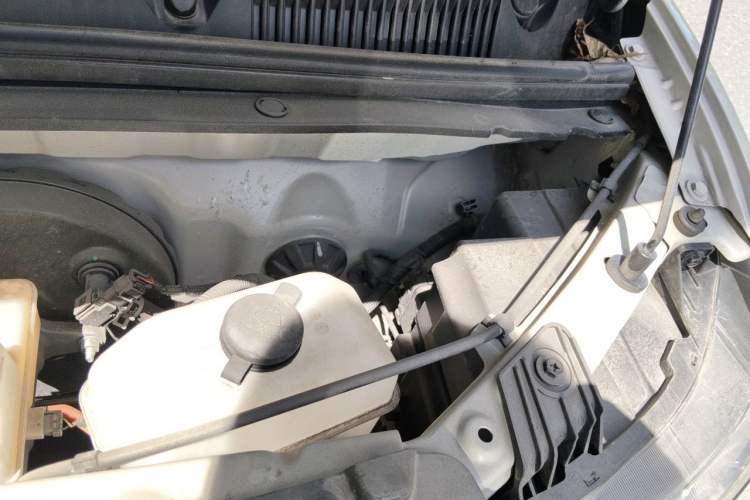 Used Wuling Hongguang MINIEV 2022 GAMEBOY 300km Enthusiast Model with Lithium Iron Phosphate Engine Bay Left