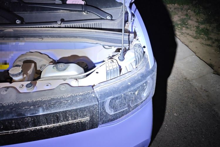 Used Wuling Hongguang MINIEV 2022 Macaron Colorful Edition Lithium-Ion Battery Engine Bay Left