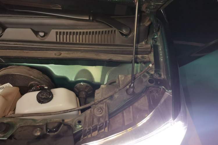 Used Wuling Hongguang MINIEV 2022 Convertible Model Engine Bay Left