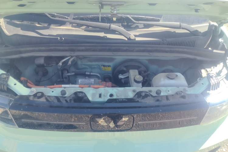 Used Wuling Hongguang MINIEV 2022 Macaron Fashion Edition Lithium-Nickel-Cobalt-Alpha-oxide Engine Bay