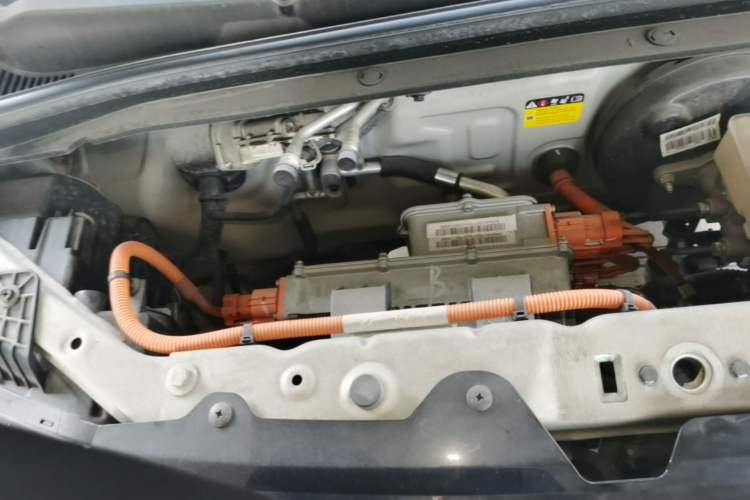 Used Wuling Hongguang MINIEV 2022 Macaron Premium Model – Lithium Iron Phosphate Engine Bay Right
