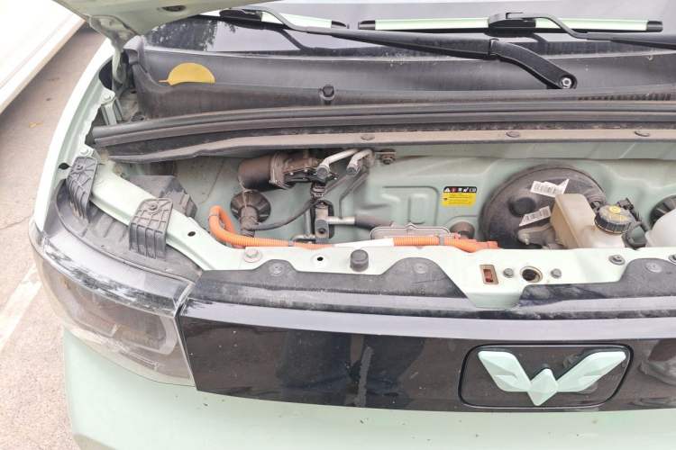 Used Wuling Hongguang MINIEV 2022 Macaron Fashion Model Lithium Iron Phosphate Engine Bay Right