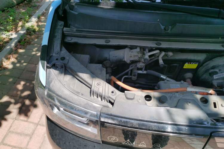 Used Wuling Hongguang MINIEV 2022 GAMEBOY 300km Enthusiast Model with Lithium Iron Phosphate Engine Bay Right