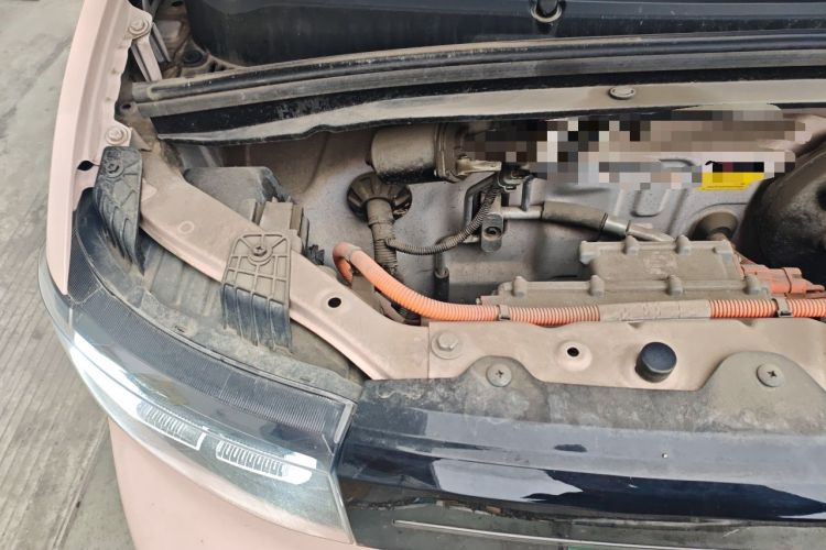 Used Wuling Hongguang MINIEV 2022 Macaron Premium Model – Lithium Iron Phosphate Engine Bay Right