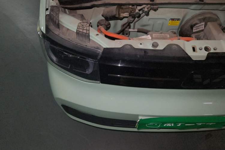 Used Wuling Hongguang MINIEV 2022 Macaron Premium Model – Lithium Iron Phosphate Engine Bay Right