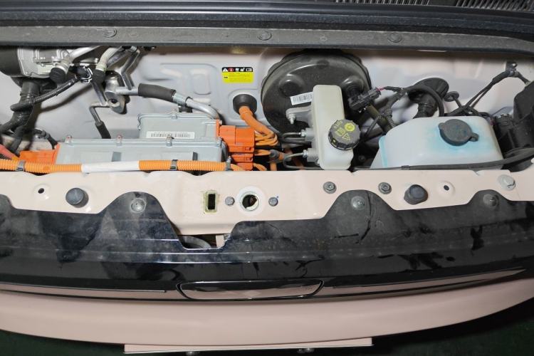 Used Wuling Hongguang MINIEV 2022 Macaron Premium Model – Lithium Ternary Battery Engine Bay