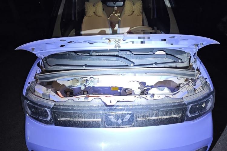 Used Wuling Hongguang MINIEV 2022 Macaron Colorful Edition Lithium-Ion Battery Engine Bay