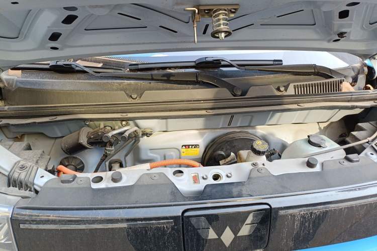 Used Wuling Hongguang MINIEV 2022 Convertible Model Engine Bay
