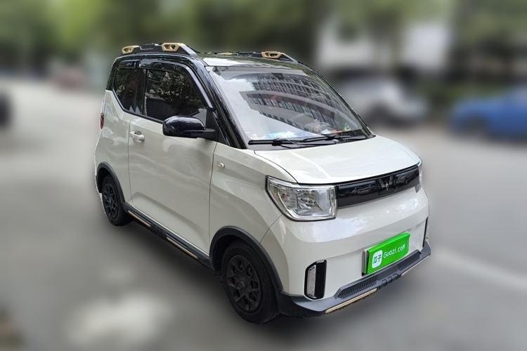 Used Wuling Hongguang MINIEV 2022 GAMEBOY 300km Play Edition Lithium Iron Phosphate Front Right 45 Deg