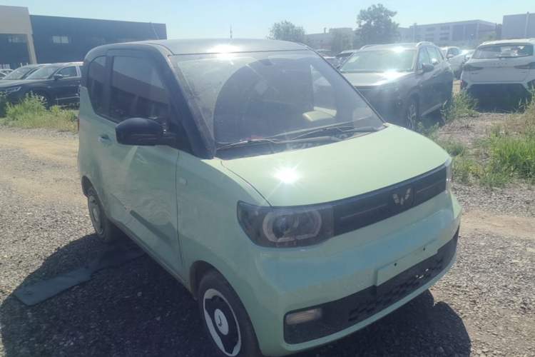 Used Wuling Hongguang MINIEV 2022 Macaron Fashion Edition Lithium-Nickel-Cobalt-Alpha-oxide Front Right 45 Deg