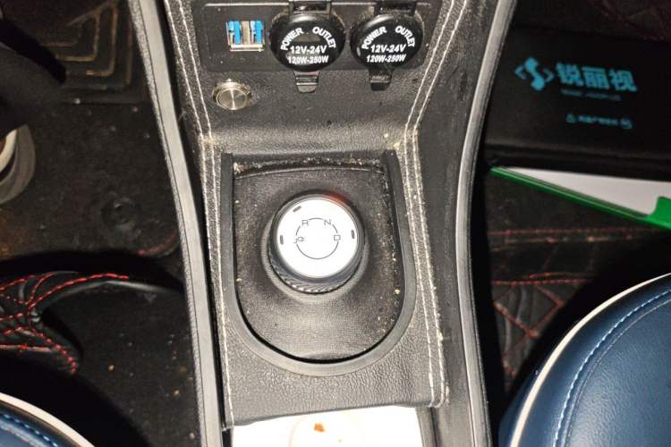 Used Wuling Hongguang MINIEV 2022 GAMEBOY 200km Gaming Edition with Lithium Iron Phosphate Gear Lever